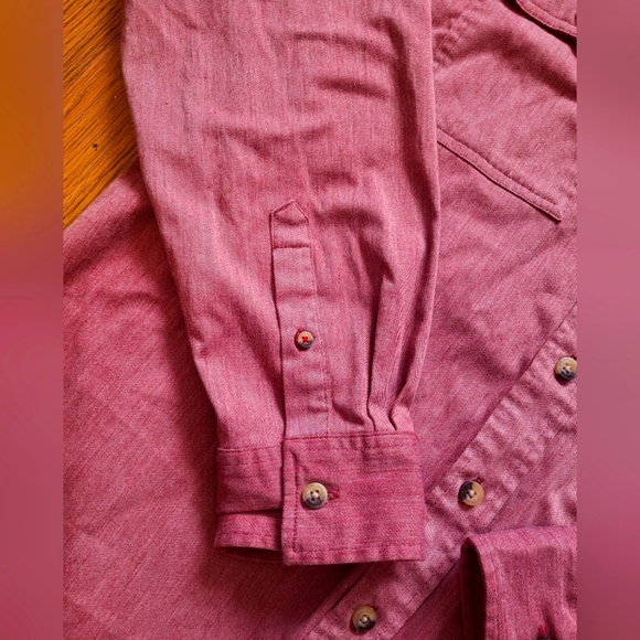 Wrangler Shirt Men's L Red Button Relaxed All Day Comfort Epic Soft Western - Picture 3 of 10